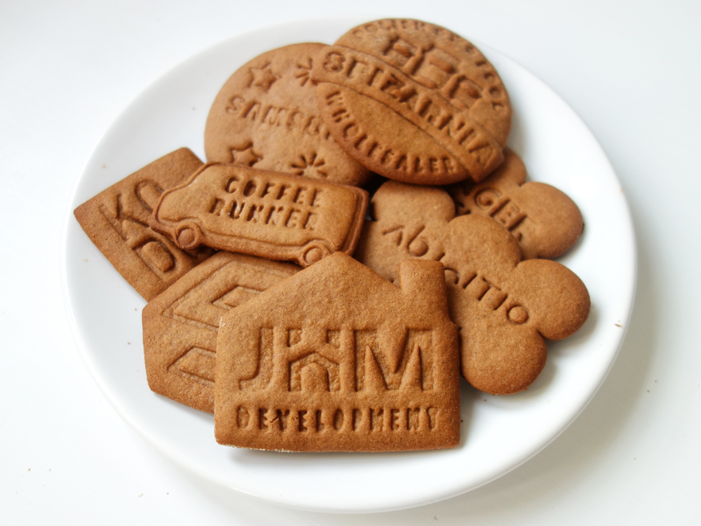 Pierniki firmowe z logo - wytłaczane